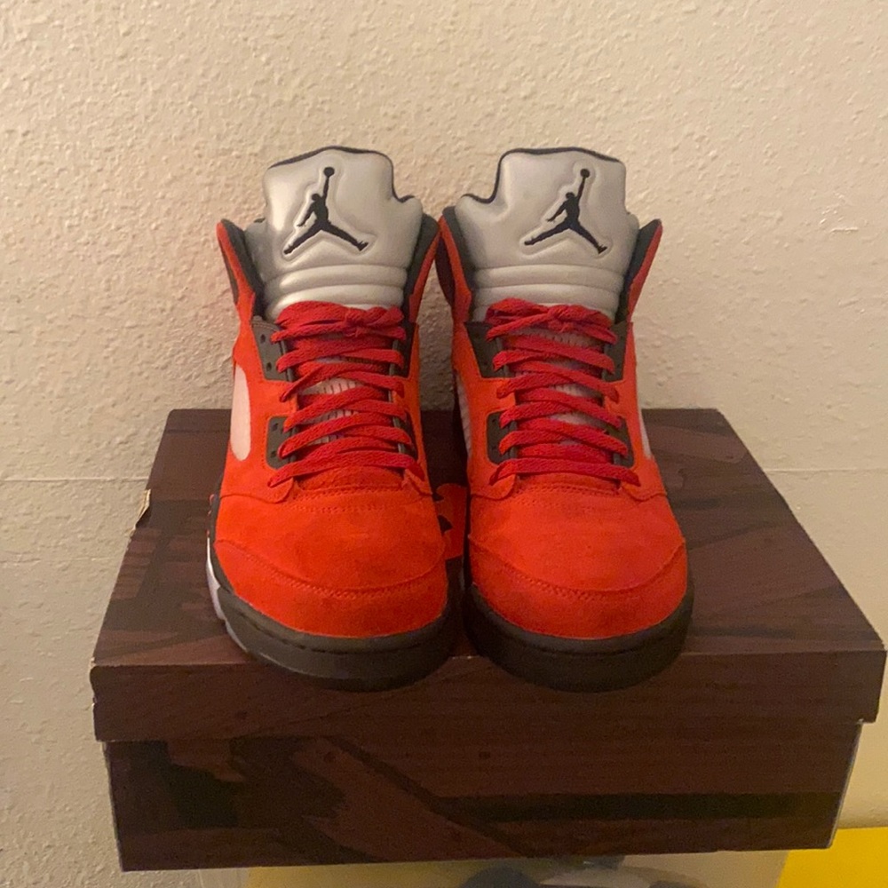 SOLD Nike Air Jordan 5 Retro “Raging Bull”
